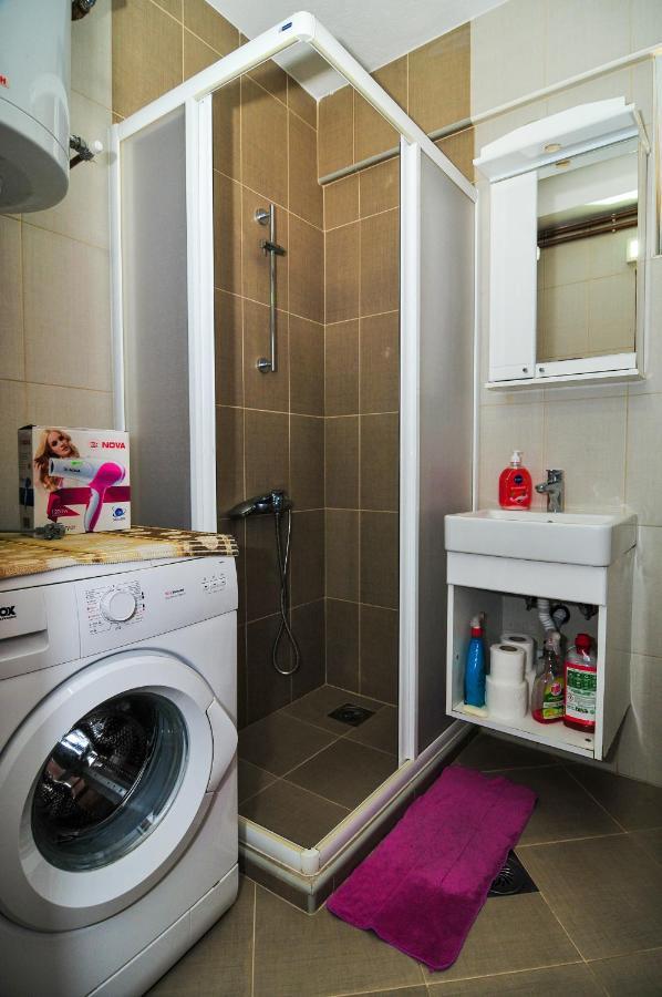 Apartmani Franovic Tivat Eksteriør billede