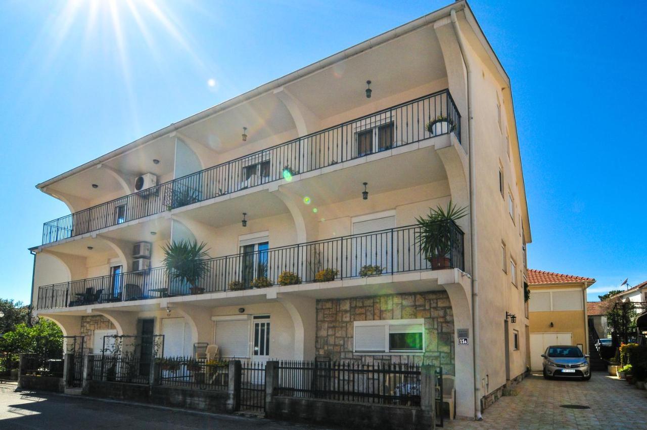 Apartmani Franovic Tivat Eksteriør billede