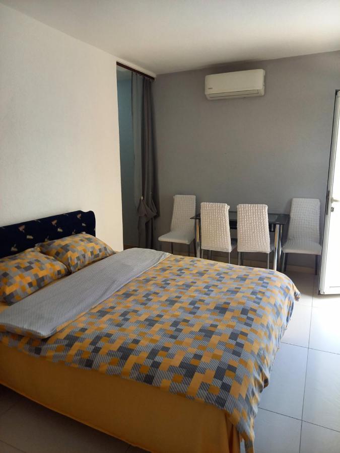 Apartmani Franovic Tivat Eksteriør billede